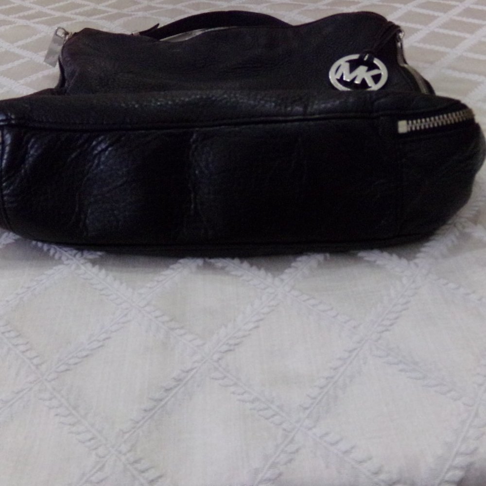 MICHAEL KORS PURSE - Picture 4 of 11